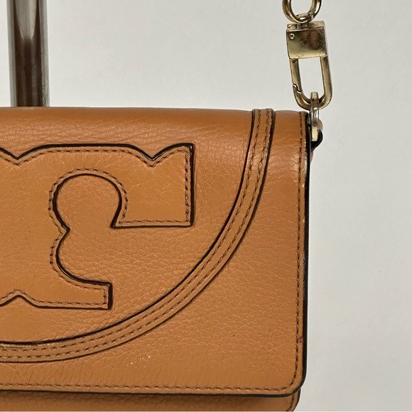 RARE GEM!! Tory Burch All T Crossbody Bag in Bark - Picture 2 of 16